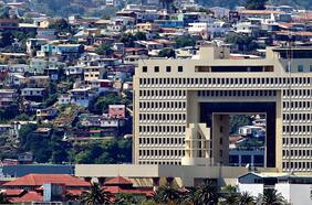 Proyecto proconsumidor: senadores y diputados fijan su postura ante veto del gobierno para cambiar la norma que prohíbe ofertas con tarjetas de pago