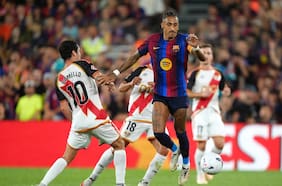 Lucha de dos: Barcelona golea a Rayo Vallecano y alcanza a Real Madrid en el liderato de LaLiga