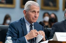 Anthony Fauci deja su cargo de epidemiólogo jefe en Estados Unidos