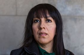 Libro reúne trayectoria crítica de Patricia Espinosa sobre la poesía de mujeres de las últimas décadas