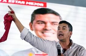 Presidente electo de Paraguay Santiago Peña se incorpora al grupo Libertad y Democracia