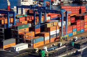 Balanza comercial registra superávit y destaca alza en exportaciones de cobre