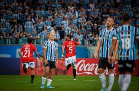 El meteórico ascenso de Felipe Loyola, la gran estrella de Huachipato que anuló a Soteldo en la histórica victoria frente a Gremio