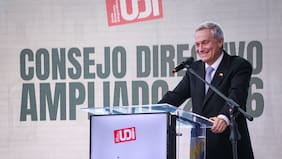 “Nos van a mirar más a nosotros que a quienes hoy gobiernan”: la advertencia de José Antonio Kast en el consejo ampliado de la UDI