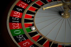 Cuatro acusados y un delator: los rostros tras la colusión de los casinos que denunció la FNE