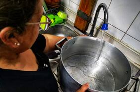 Pozos del tamaño del Costanera Center y nuevos ductos: el plan para elevar la autonomía del sistema sanitario de la capital