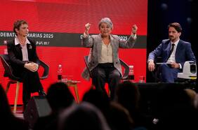 Acuerdo por el litio: Jara apunta a “herencia pinochetista” de SQM y desata tenso cruce en debate de primarias