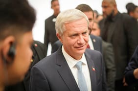 Kast afina su libreto para el debate ARCHI y busca eludir el tono confrontacional de Jara