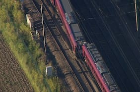 Al menos un muerto y 89 heridos tras choque de dos trenes en la localidad británica de Bedford