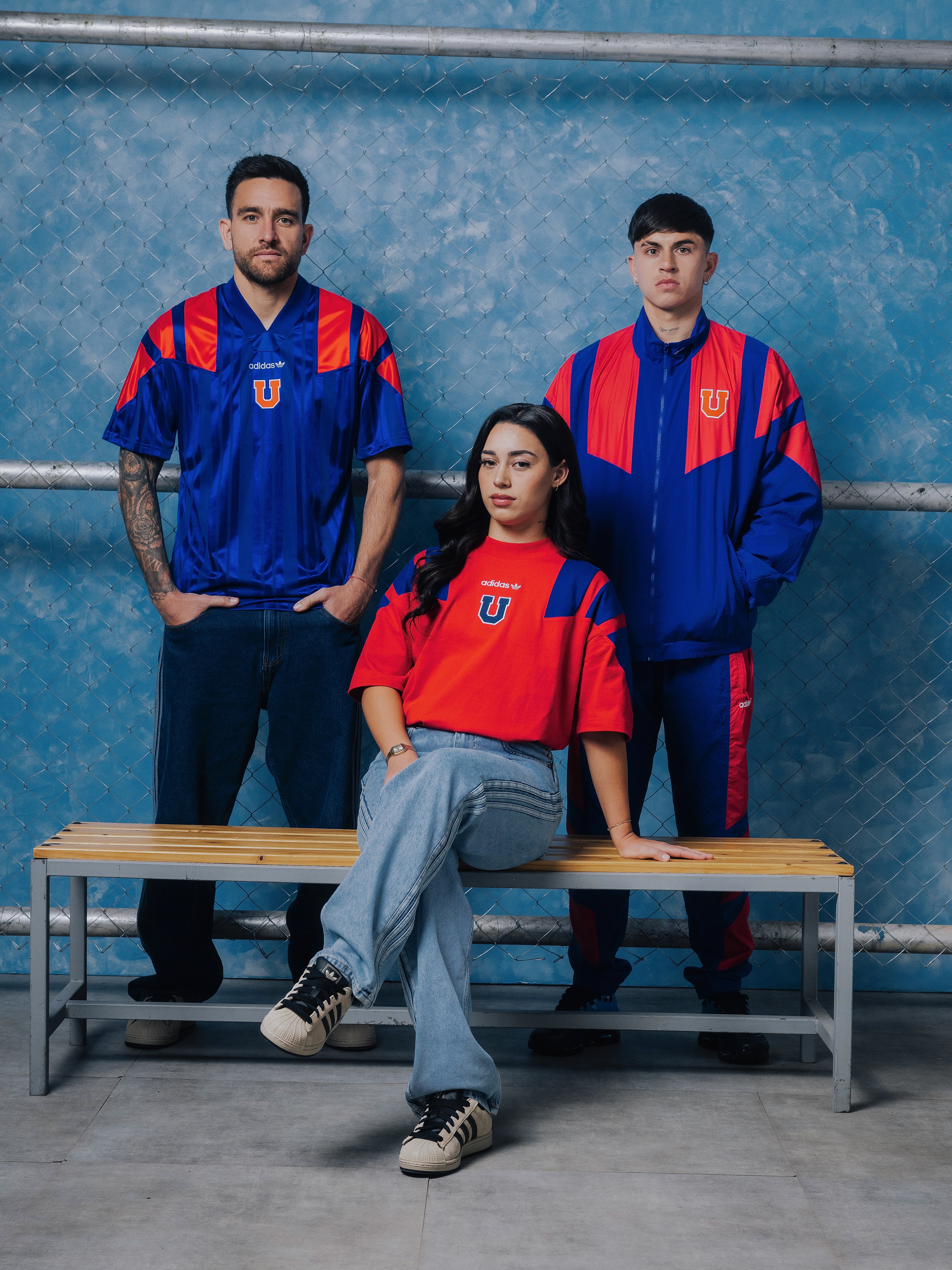 Colo Colo y la U se abren al mercado de la ropa urbana