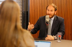 Luksic se autodefine como “concertacionista de derecha” y advierte que tiene diferencias con Kast aunque recalca su apoyo