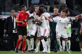 ¿Se pierde el Clásico ante Barcelona? El duro informe que complica a Vinícius tras la roja en el duelo con Villarreal