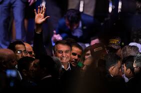 Caída de la inflación y reajuste a ayudas sociales: la apuesta de Bolsonaro de cara a las elecciones