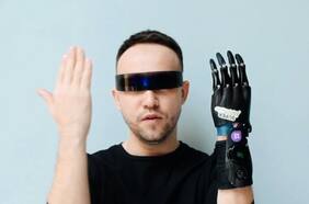 Cientos de usuarios de prótesis de retina quedan sin soporte técnico