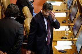 La frágil mayoría que recupera el gobierno en la Cámara tras el desafuero del diputado Calisto