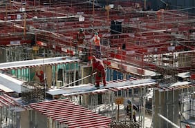 Gobierno considera garantías para grandes empresas y prepara plan para la reactivación