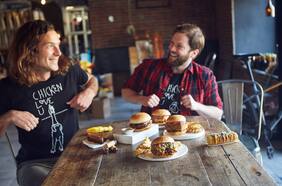 Chicken Love You: los sánguches de pollo frito de Pipe Sánchez tienen su primer local