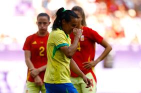Roja, llanto y cuartos de final: la leyenda brasileña Marta sobrevive en sus sextos Juegos Olímpicos