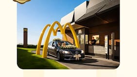 “Me casé en un Automac”: la inédita jornada donde dos parejas darán el “sí” bajo los arcos dorados de un McDonald’s