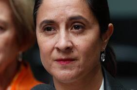 Peñaloza pide “prudencia y respeto” tras muerte de funcionario al interior de municipio de Las Condes: informó causa de muerte