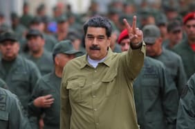 Maduro denuncia que ocho barcos de guerra y un submarino nuclear de EE.UU. “apuntan contra Venezuela”