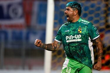 “Atajó sin guantes y usó un look maradoniano”: Uruguay enloquece con el Mono Sánchez antes del debut de Coquimbo Unido