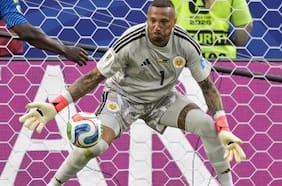 Del anonimato de Miami a portero récord: Eloy Room, el nuevo jugador viral de Curazao que condenó a Beccacece en Ecuador