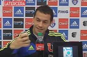 El día que Marcelo Díaz se burló de Colo Colo con una lata de bebida