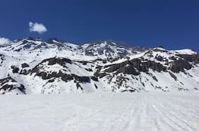 Sernageomin monitorea actividad de volcán San José tras sismo que provocó fracturamiento de roca