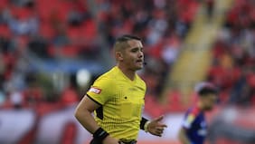 Cristian Galaz y Piero Maza, en la mira: el telefonazo de Tobar a los árbitros del polémico partido de la U ante Ñublense