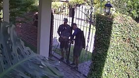 Dueños detectaron robo por cámaras: detienen a dos delincuentes con amplio prontuario tras irrumpir en vivienda en Vitacura