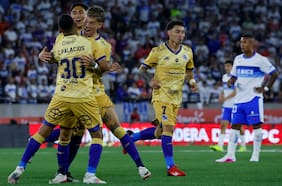 Un contraataque letal y el error grosero de Bernedo: repasa los goles con que Everton sorprende a la UC en el Claro Arena