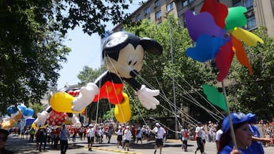 Este fin de semana llega la nueva versión del Paris Parade: revisa el horario y recorrido