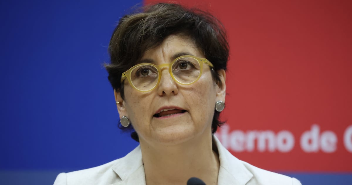 ¡Privilegios en la Salud! Contraloría apunta a irregularidades en atención a madre de exministra Aguilera