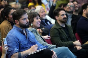 FA entra en estado de alerta ante la arremetida de los futuros ministros de Kast contra Boric