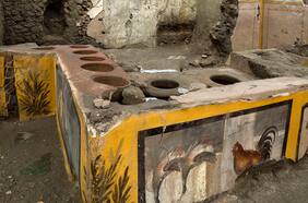 Arqueólogos descubren antigua tienda de “comida rápida” en Pompeya