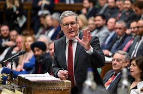 Primer ministro británico dice que “nunca entregarán” su bandera a la ultraderecha
