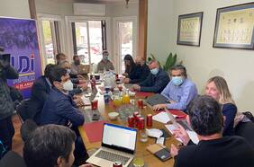 El sorpresivo sí de Mañalich, las dudas en la Metropolitana y las tensiones RN: las frenéticas negociaciones para cerrar la nómina oficialista