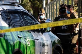 Procedimiento policial en Santiago termina con un carabinero en estado crítico y un asaltante fallecido