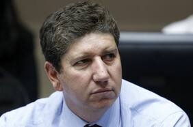 Ministro Cerda y posible efecto en Chile de crisis en Ucrania: “Si tenemos que actuar y apoyar a la economía, tenemos espalda para hacerlo”