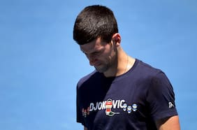 “Una caza de brujas contra una persona y un país”: Presidente de Serbia explota tras la expulsión de Djokovic