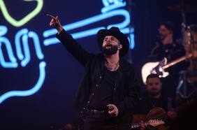 Carín León arrasa en Chile y genera dos sold out para octubre en el Movistar Arena