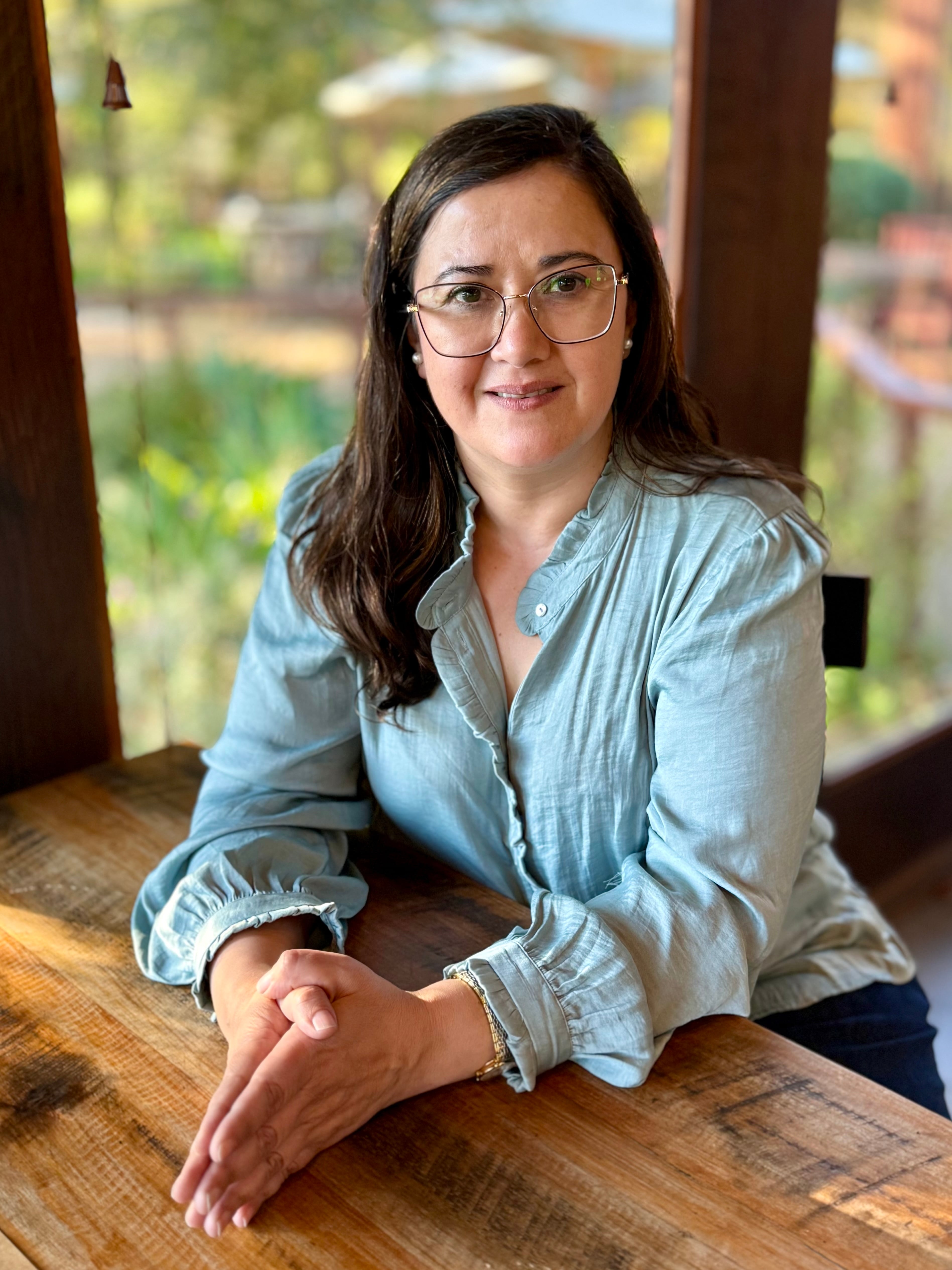 Polémica en San Antonio: Destitución de directora por nombrar a exministra