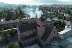 Alerta de incendio al interior de Convento Sagrado Corazón en Ñuñoa: afecta a dos pisos del edificio