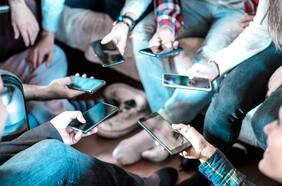 A 10 años de la portabilidad: precios caen 54% y 27 millones se cambian de compañía