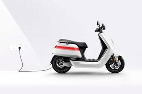 ¿Cuánto dinero ahorra una moto eléctrica frente a una con motor a gasolina?