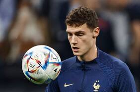 Problemas en el camarín: en Francia aseguran que Pavard enfrentó a Deschamps tras la final perdida ante Argentina
