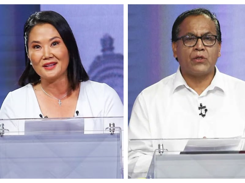 Keiko Fujimori y Roberto Sánchez protagonizan último debate presidencial antes del balotaje peruano - La Tercera