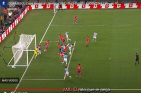 El VAR se salta el penal contra Dávila y el planchazo a Suazo