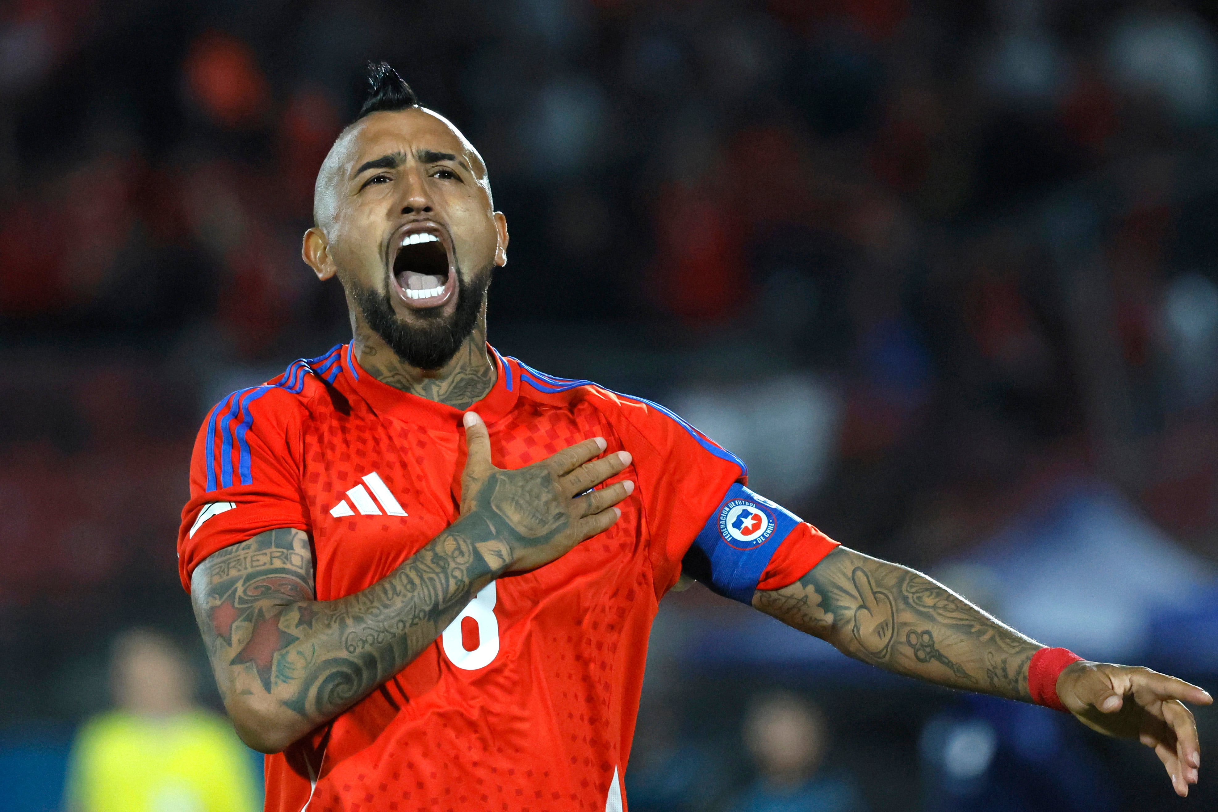 Tendrá su estreno ante Canadá: Arturo Vidal se suma a las transmisiones de la Roja como comentarista
